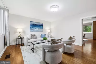 11172 Forest Edge Drive, Reston, VA 20190 - Photo 5
