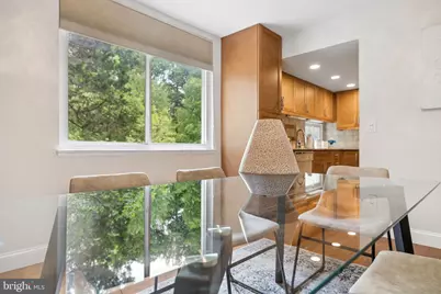 11172 Forest Edge Drive, Reston, VA 20190 - Photo 9