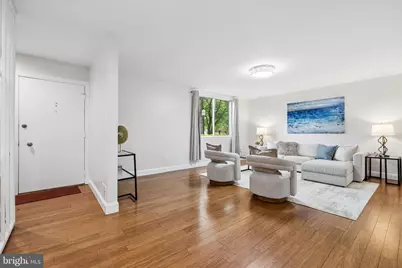 11172 Forest Edge Drive, Reston, VA 20190 - Photo 5