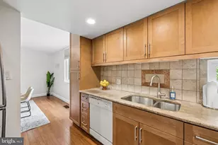 11172 Forest Edge Dr, Reston, VA 20190 - Photo 11