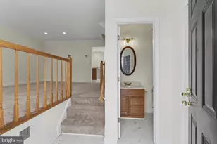 3752 Farmland Dr, Fairfax, VA 22033 - Photo 3