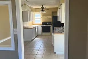 1904 Pimmit Dr, Falls Church, VA 22043 - Photo 13