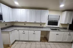 1904 Pimmit Dr, Falls Church, VA 22043 - Photo 9