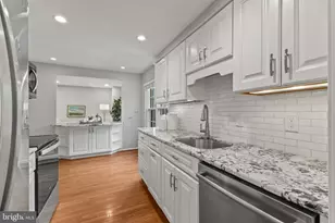 5759 Heritage Hill Dr, Alexandria, VA 22310 - Photo 3