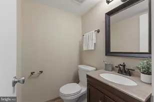 5759 Heritage Hill Dr, Alexandria, VA 22310 - Photo 35