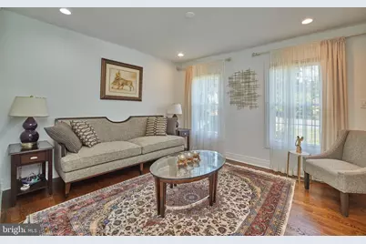 9609 Podium Drive, Vienna, VA 22182 - Photo 7