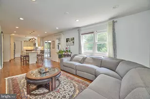 9609 Podium Dr, Vienna, VA 22182 - Photo 11