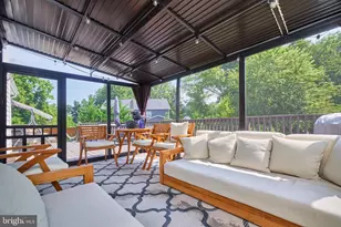 9609 Podium Dr, Vienna, VA 22182 - Photo 33