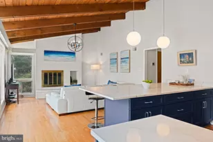 10611 Allenwood Ln, Great Falls, VA 22066 - Photo 25