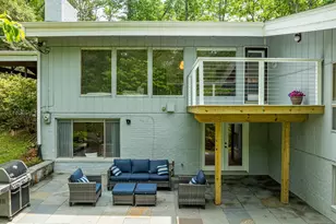 10611 Allenwood Ln, Great Falls, VA 22066 - Photo 49