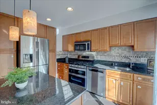 12307 Sleepy Lake Ct, Fairfax, VA 22033 - Photo 9