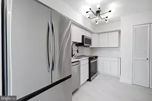 1808 Old Meadow Rd, McLean, VA 22102 - Photo 13