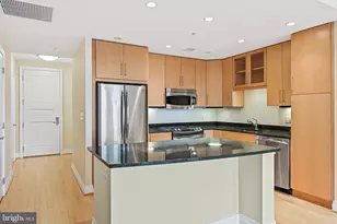 8220 Crestwood Heights Dr, McLean, VA 22102 - Photo 13