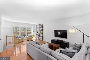 1396 Park Garden Ln, Reston, VA 20194 - Photo 5