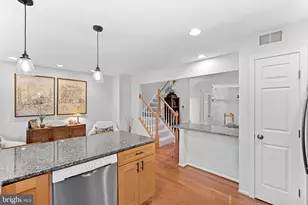 1396 Park Garden Ln, Reston, VA 20194 - Photo 11