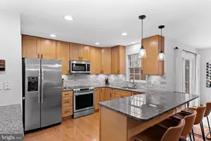 1396 Park Garden Ln, Reston, VA 20194 - Photo 9