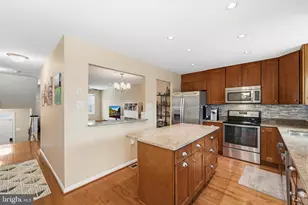 13961 Water Pond Ct, Centreville, VA 20121 - Photo 11