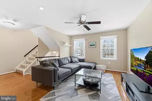 13961 Water Pond Ct, Centreville, VA 20121 - Photo 7