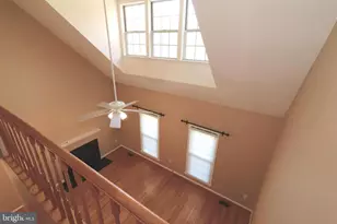 7907 Gambrill Ct, Springfield, VA 22153 - Photo 9