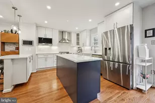 2010 Pieris Ct, Vienna, VA 22182 - Photo 3