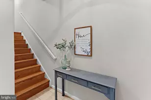 5114 Travis Edward Way, Centreville, VA 20120 - Photo 3