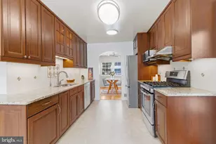 2410 Drexel St, Vienna, VA 22180 - Photo 13