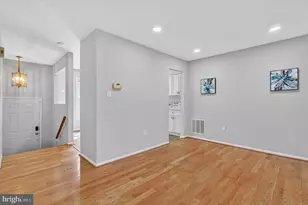 8868 Winding Hollow Way, Springfield, VA 22152 - Photo 15