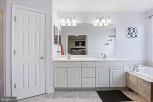 9285 Laurel Ridge Crossing Rd, Lorton, VA 22079 - Photo 21