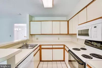 1645 Oak Spring Way, Reston, VA 20190 - Photo 19