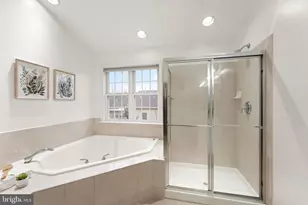 12445 Peaceful Creek Dr, Fairfax, VA 22033 - Photo 35