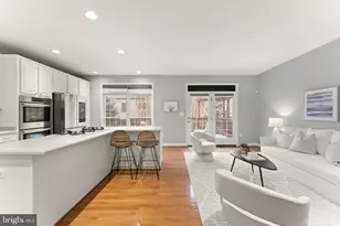 12445 Peaceful Creek Dr, Fairfax, VA 22033 - Photo 15