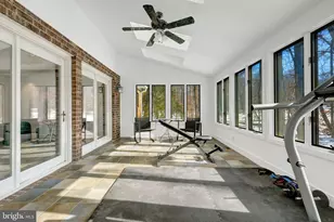 9982 Blackberry Ln, Great Falls, VA 22066 - Photo 13