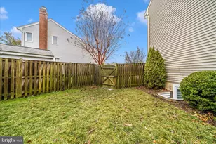 2401 Belle Haven Meadows Ct, Alexandria, VA 22306 - Photo 19