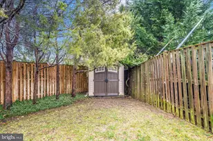 2401 Belle Haven Meadows Ct, Alexandria, VA 22306 - Photo 15