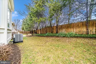 2401 Belle Haven Meadows Ct, Alexandria, VA 22306 - Photo 17