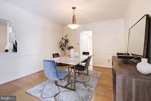 2800 Oakton Manor Ct, Oakton, VA 22124 - Photo 13