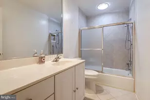 2800 Oakton Manor Ct, Oakton, VA 22124 - Photo 31