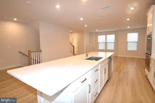 13651 Innovation Station Loop, Herndon, VA 20171 - Photo 9