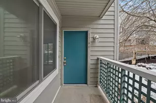 11719 Summerchase Cir, Reston, VA 20194 - Photo 3