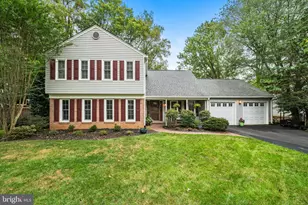 2613 Lemontree Ln, Vienna, VA 22181 - Photo 1