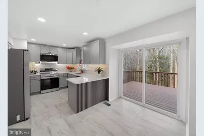 10278 Colony Park Drive, Fairfax, VA 22032 - Photo 5