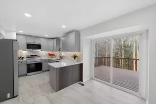 10278 Colony Park Dr, Fairfax, VA 22032 - Photo 5