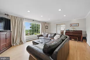 6622 Skyline Ct, Alexandria, VA 22307 - Photo 9