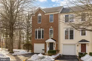 4110 Fairfax Center Creek Dr, Fairfax, VA 22030 - Photo 3