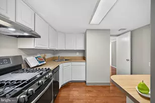 1526 Northgate Square, Reston, VA 20190 - Photo 3