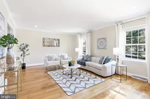 202 Glen Ave SW, Vienna, VA 22180 - Photo 3