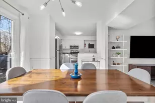 2320 Emerald Heights Ct, Reston, VA 20191 - Photo 11