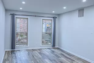 10321 Hampshire Green Ave, Fairfax, VA 22032 - Photo 7