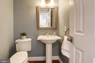 8017 Iliff Dr, Dunn Loring, VA 22027 - Photo 33