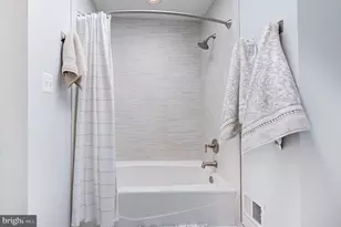 8017 Iliff Dr, Dunn Loring, VA 22027 - Photo 51